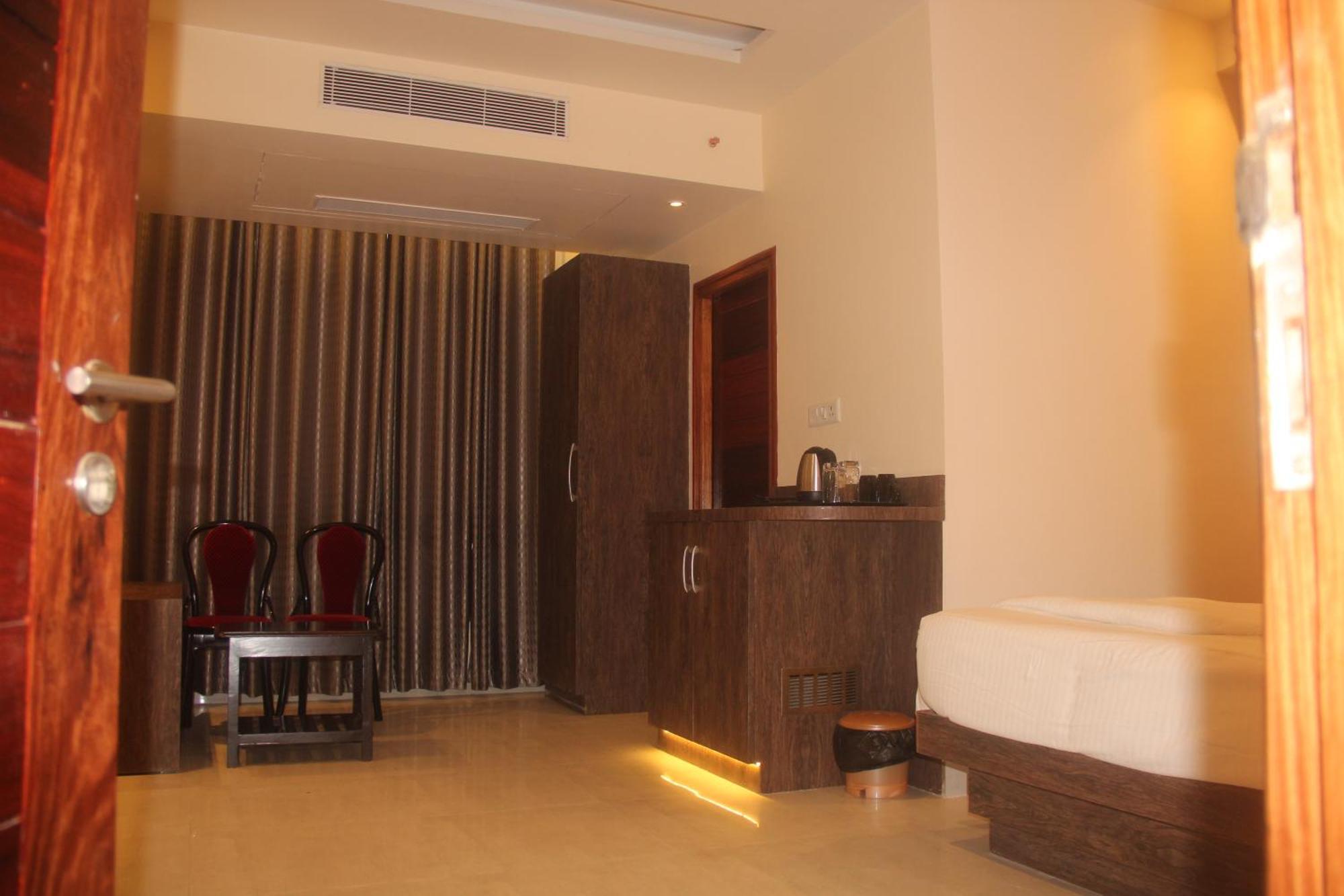 Hotel Serene Palace Port Blair Bagian luar foto